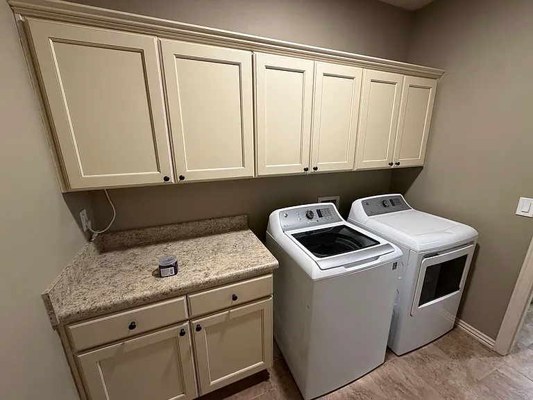537 Keats Dr — Photo 27