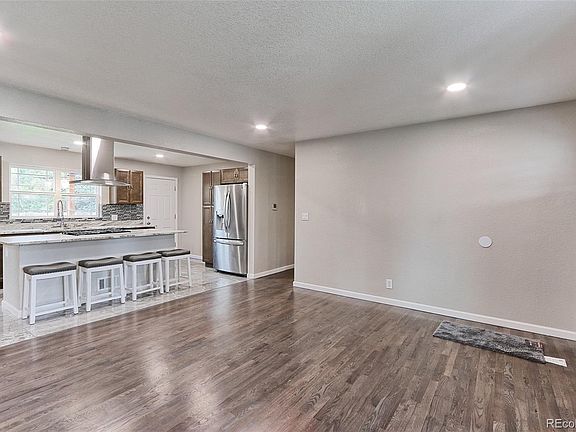 3rd image of 1083 W 100th Pl