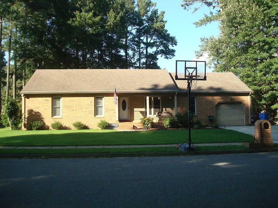 1st image of 833 Jo Anne Cir