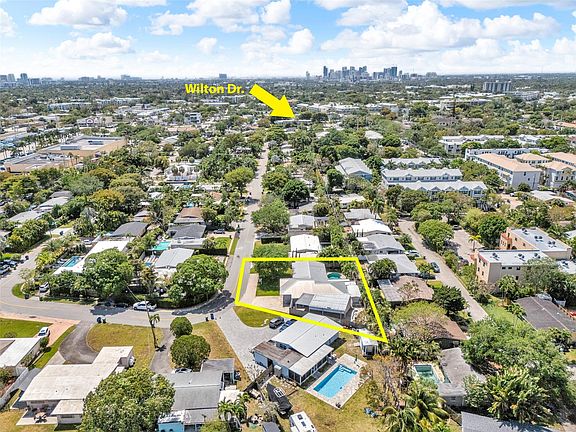 3rd image of 2817 NE 10th Avenue