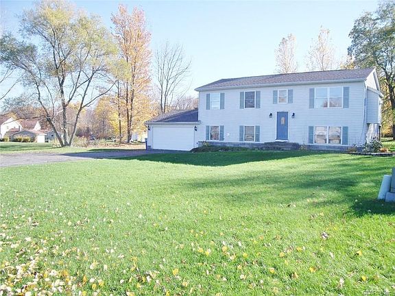 2nd image of 2034 Bear Creek Dr