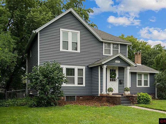 3rd image of 609 Elm Ave E