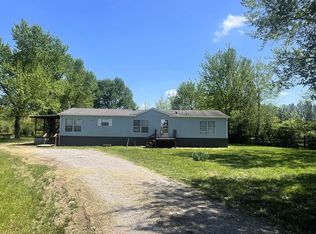 7096 Jacksboro Rd, McMinnville, TN 37110