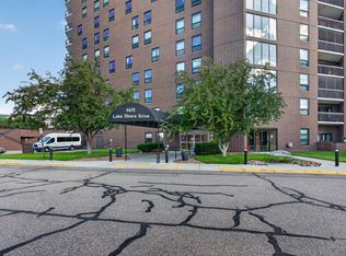6615 Lake Shore Dr S APT 304, Richfield, MN 55423