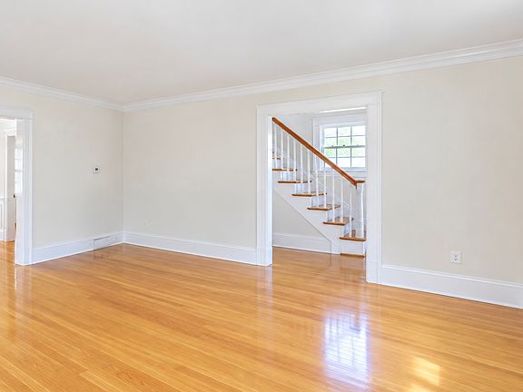 3rd image of 133 Church St