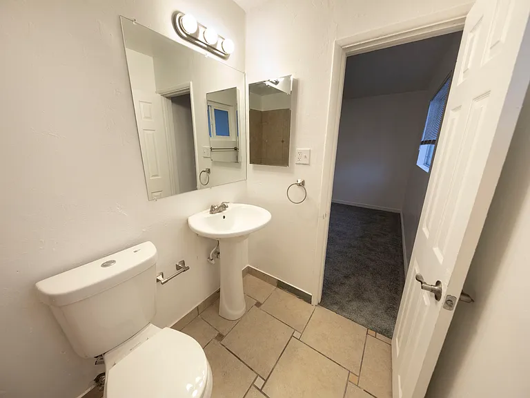 1350 E Orange St — Photo 17