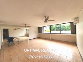 1261 Luis Vigoreaux Ave, Guaynabo, PR
