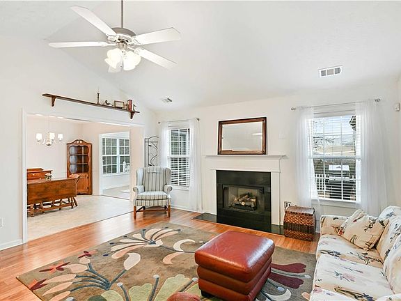 4th image of 258 Memory Ln