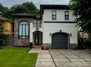 6902 SW 83rd Pl, Miami, FL 33143