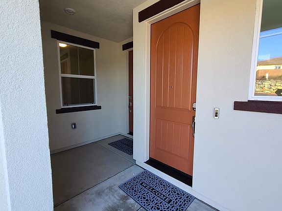 3rd image of 331 Milano Ct