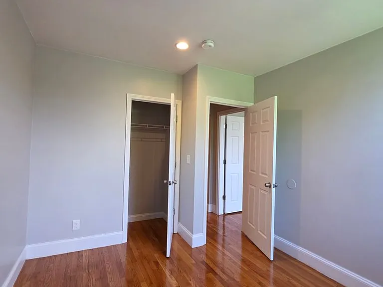 85 Egmont St #2 — Photo 16