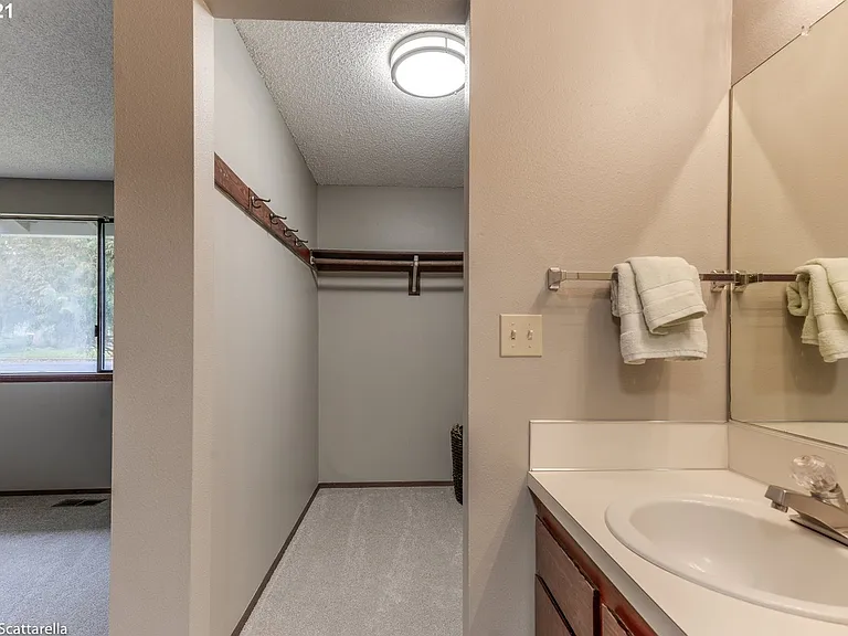 2075 SW Wynwood Ave — Photo 19