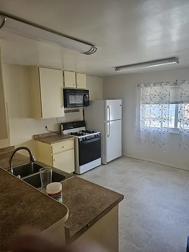 271 S Lemon St #4 Photo 1
