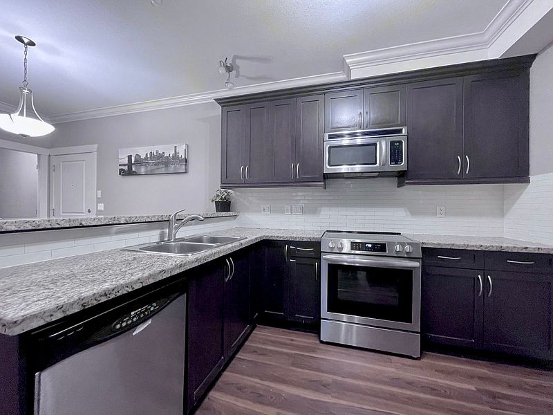 Surrey Apartment for rent - 2 Bedrooms in Surrey