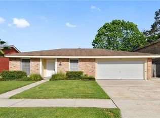 333 Westmeade Dr, Gretna, LA 70056