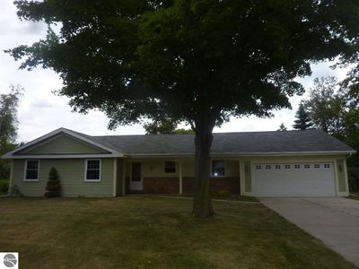 530 Point Dr, Clare, MI, 48617