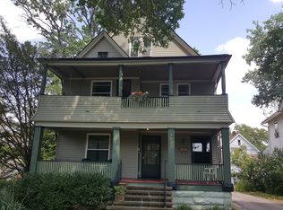 1621 Grace Ave, Lakewood, OH 44107