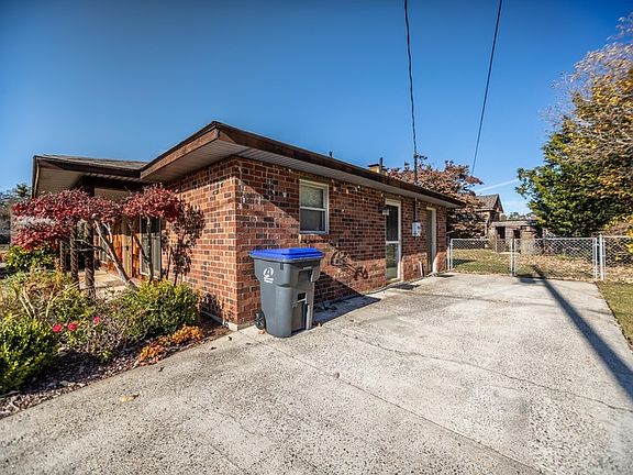 4th image of 111 Hollingsworth Dr