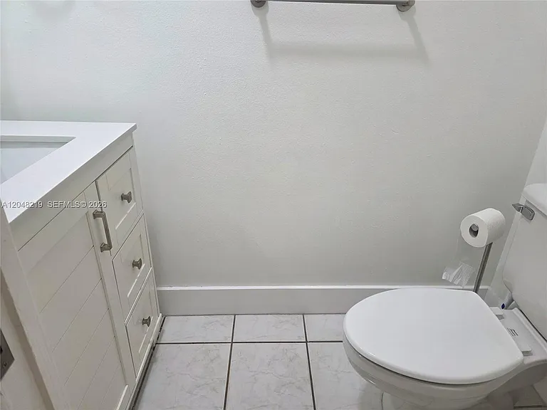 523 W 68th St #5 — Photo 17