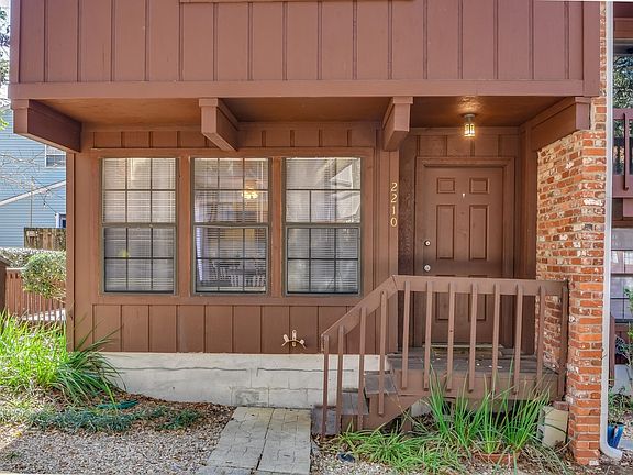 4th image of 2210 Timberwood Cir N