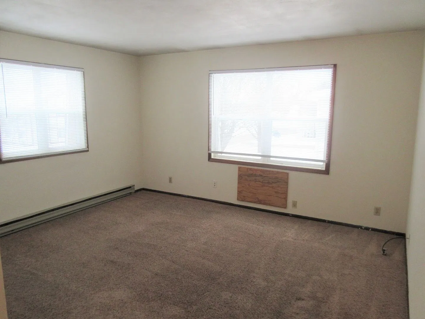 454 — Photo 2