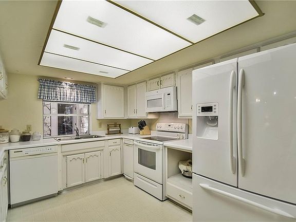 3rd image of 6306 Asphodel Ct
