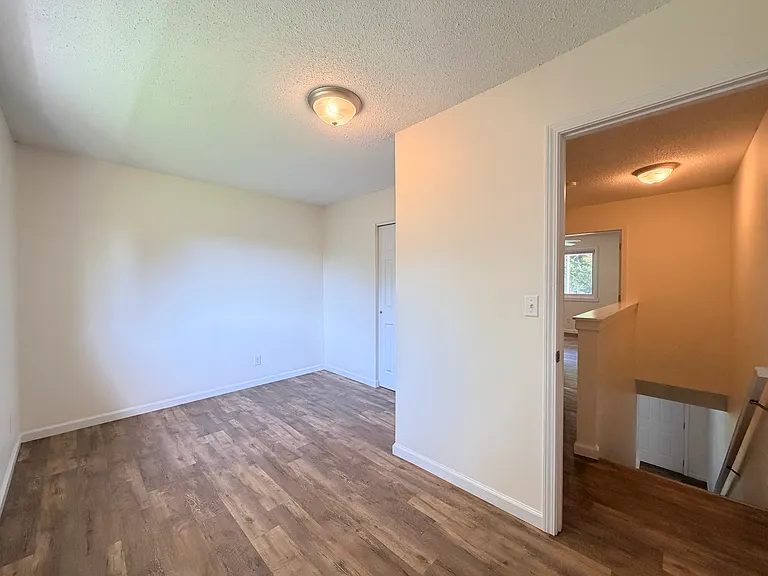 195 Lewis St #6 — Photo 10