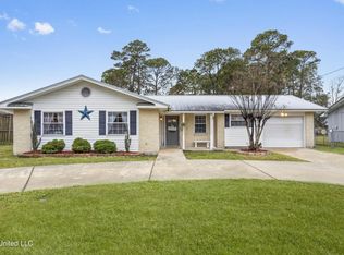 3113 Beach View Dr, Ocean Springs, MS 39564
