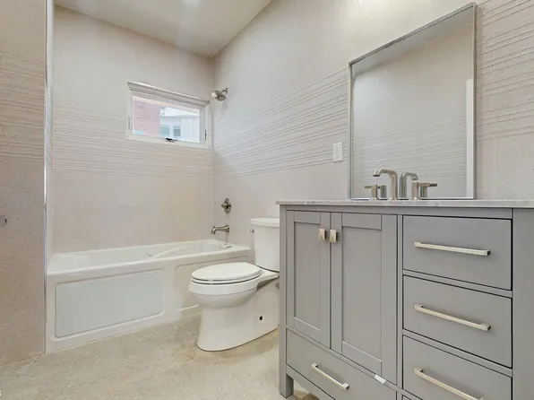 3912 Lyme Avenue image 17 of 23