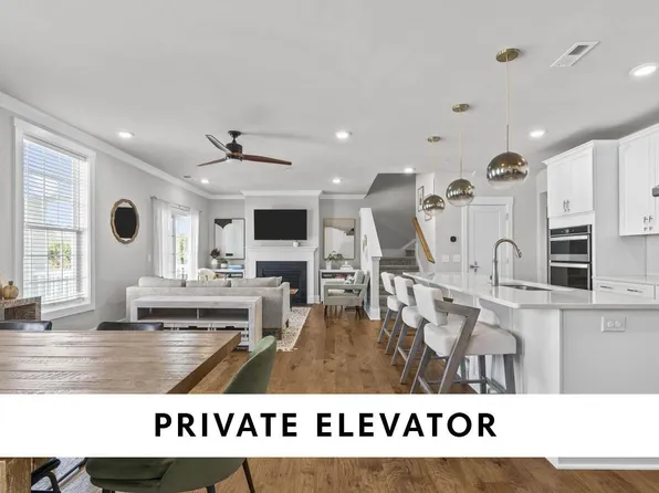 10530 Sablewood Dr #104, Raleigh, NC 27617