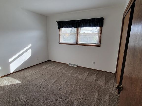 5th image of 8233 Imperial Dr