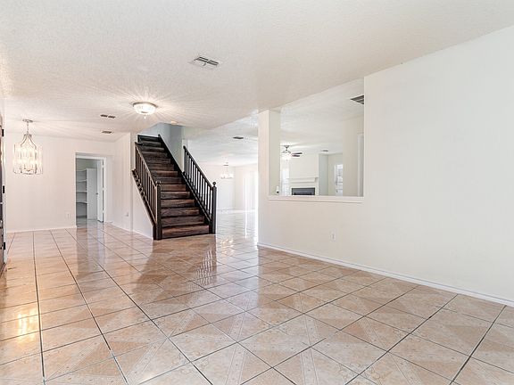 5th image of 1810 Cedar Ridge Dr