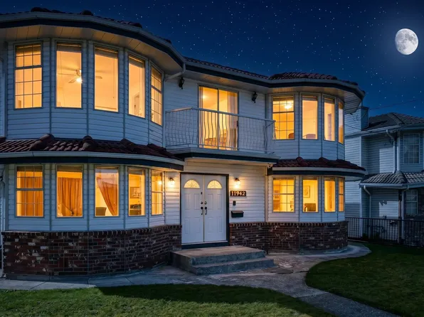 11942 99th Ave, Surrey, BC V3V 2M5