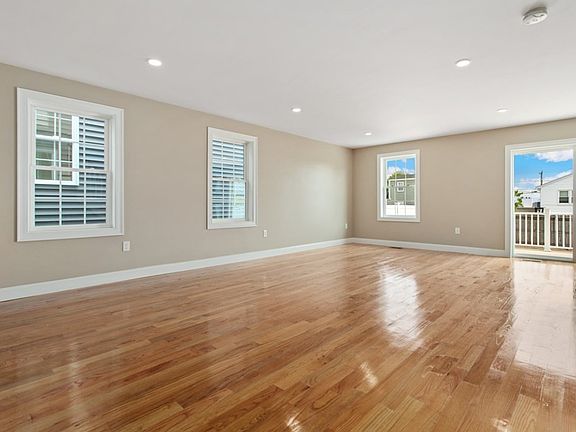 4th image of 355 Mountain Ave #3
