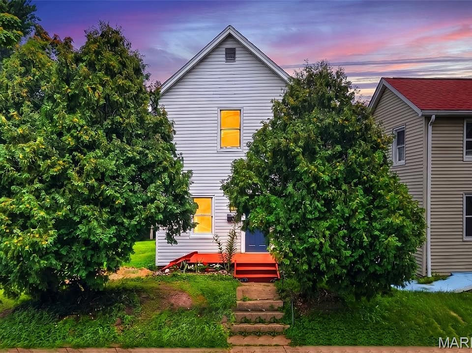 1st image of 1318 Graham St