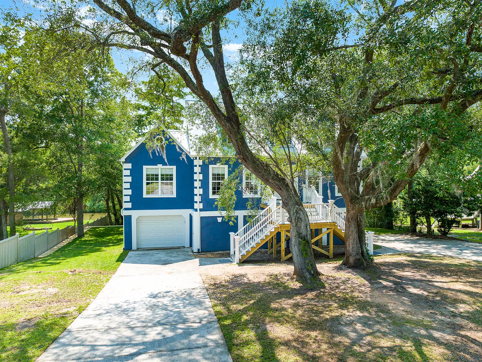 4 bed, 2312 sqft, $4,000 — Photo 1