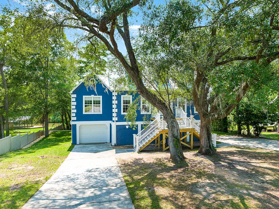 3894 Cow House Ct