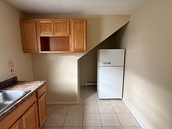 2nd image of 302 Greenwich Ave Floor 3