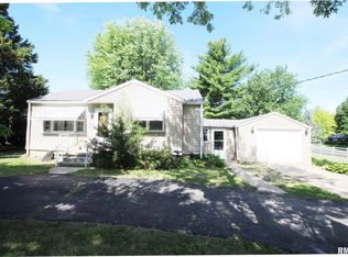 1517 Highview Rd, East Peoria, IL 61611