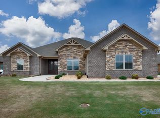 26431 Birkshire Ln, Athens, AL 35613