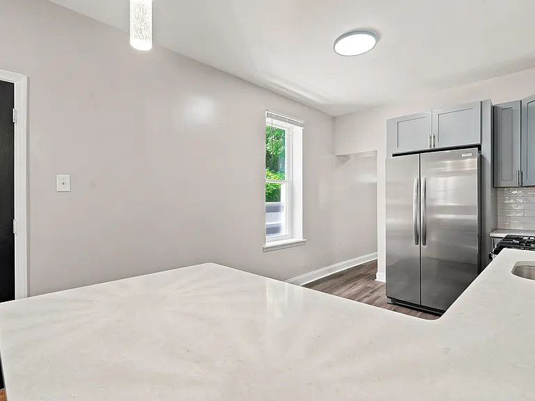 4271 Leidy Ave — Photo 16