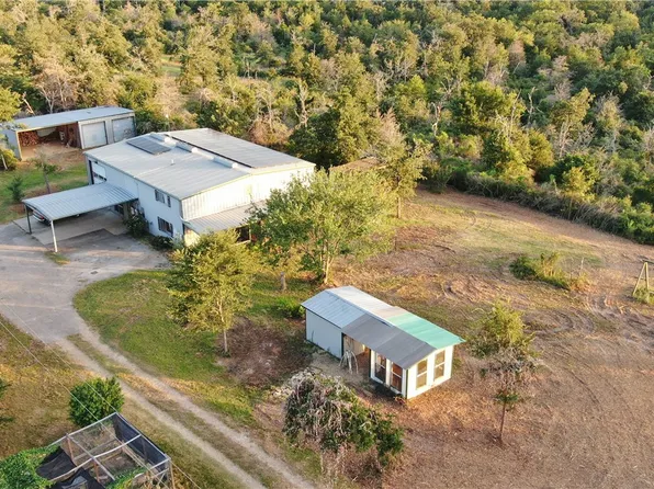 1004 22 Hills Rd, Gause, TX 77857