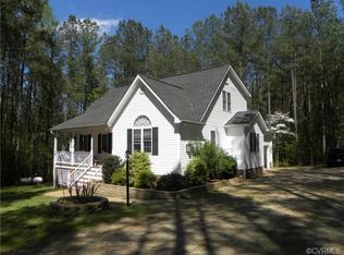 9161 Buttonwood Ln, Amelia Court House, VA 23002