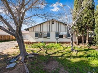 38745 Desert View Dr, Palmdale, CA 93551