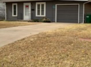 215 S 3rd St, Medford, OK 73759