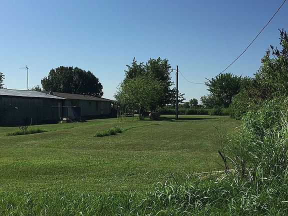 4th image of 471 N 7th Hwy