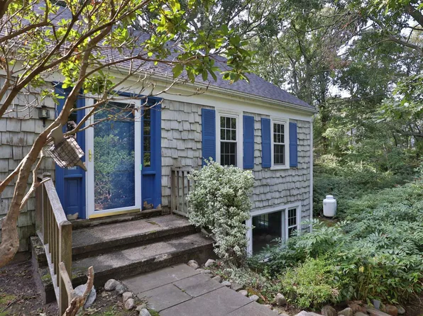 77 Headwaters Road, Centerville, MA 02632