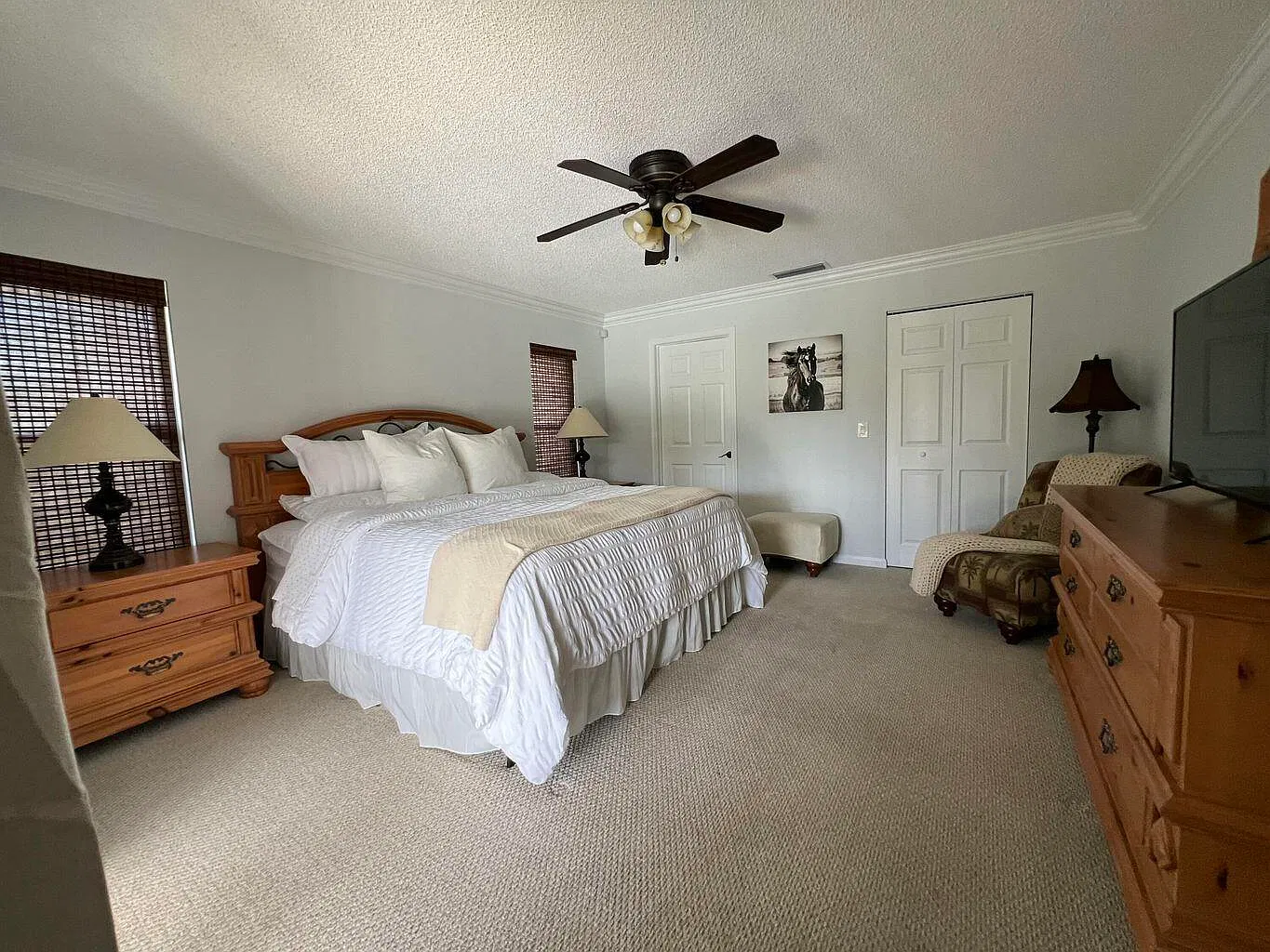 4 bed, 2.0 bath, 2112 sqft, $4,200 — Photo 4