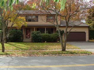 1491 Round Hill Rd, Fairfield, CT 06824