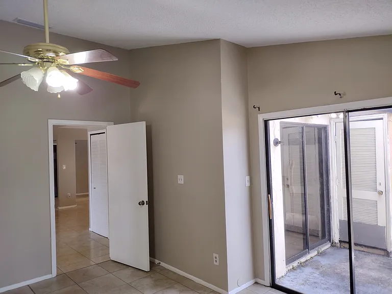629 Golden Sunshine Cir — Photo 52